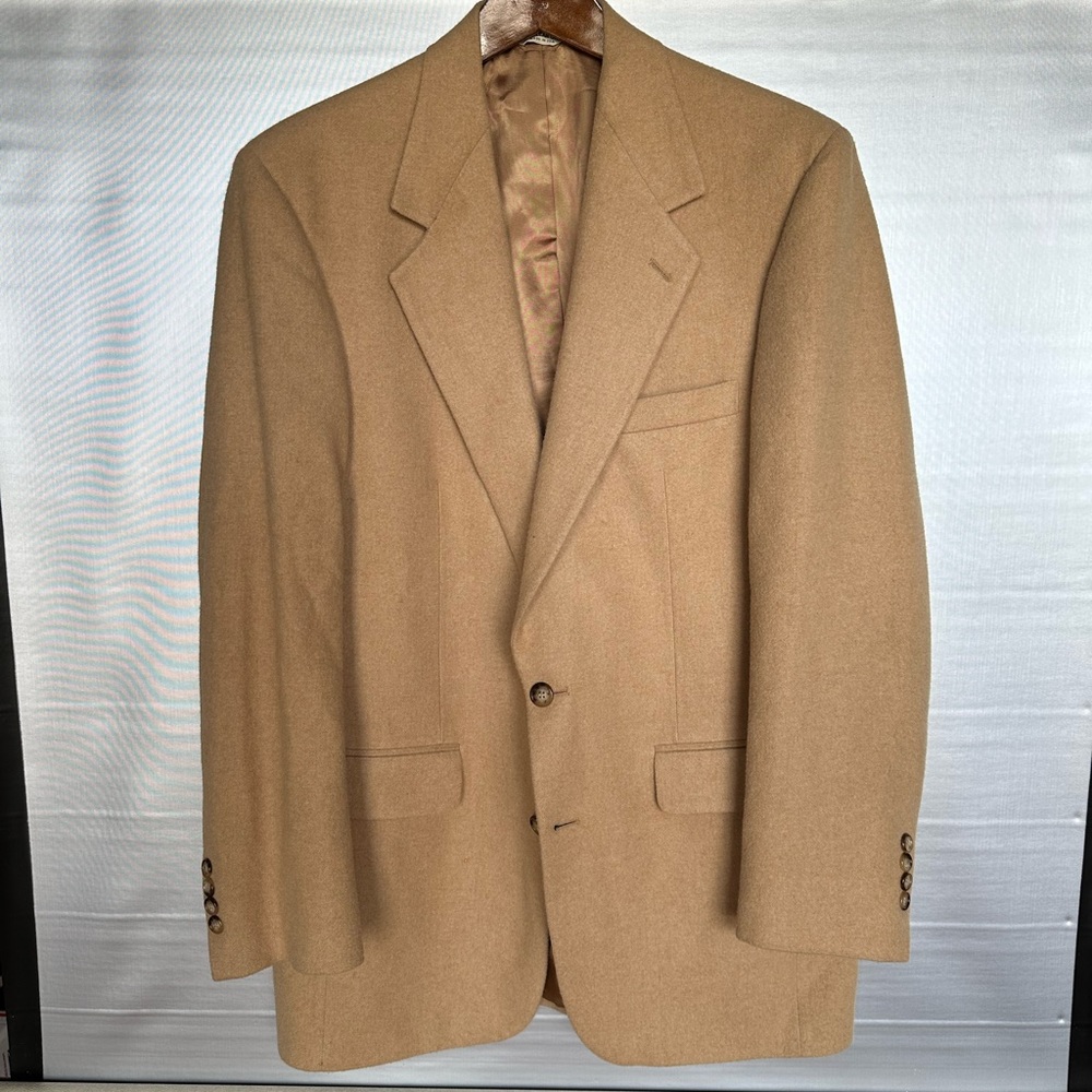 100% camel hair men’s blazer jacket.